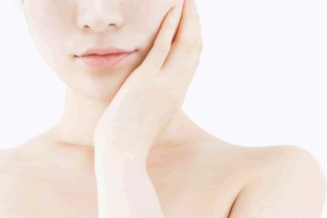 ビタミンC誘導体化粧水は乾燥肌・敏感肌でも使える？